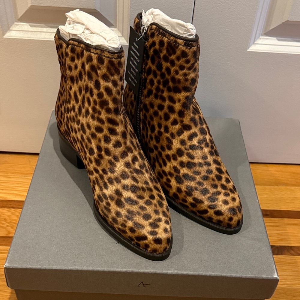 Aquatalia Leopard Print Ankle Boots 7
